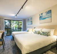 Nightcap at Kawana Waters Hotel - Tourism Cairns