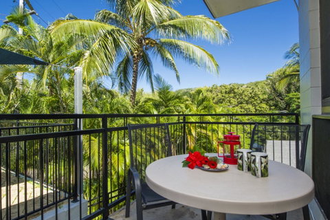 Magnetic North Apartment 1 - Tourism Cairns 12