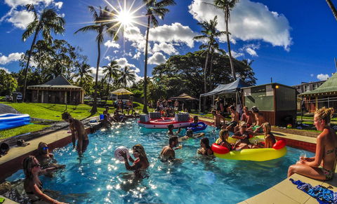 Nomads Airlie Beach - Tourism Cairns 15