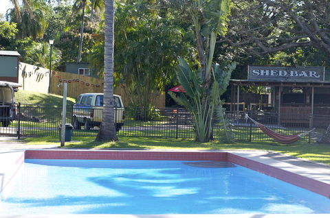 Nomads Airlie Beach - Tourism Cairns 33