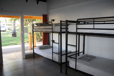 Nomads Airlie Beach - Tourism Cairns 1