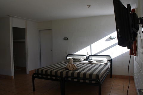 Nomads Airlie Beach - Tourism Cairns 22
