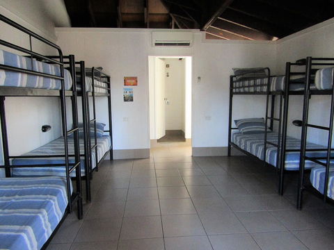 Nomads Airlie Beach - Tourism Cairns 13