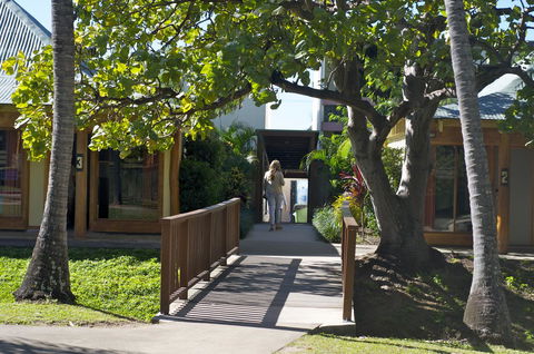 Nomads Airlie Beach - Tourism Cairns 11