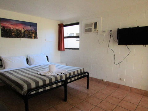 Nomads Airlie Beach - Tourism Cairns 14