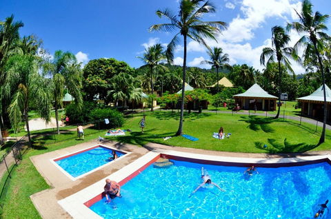 Nomads Airlie Beach - Tourism Cairns 6