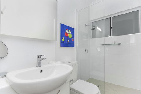 By The Sea Port Douglas - Tourism Cairns 14