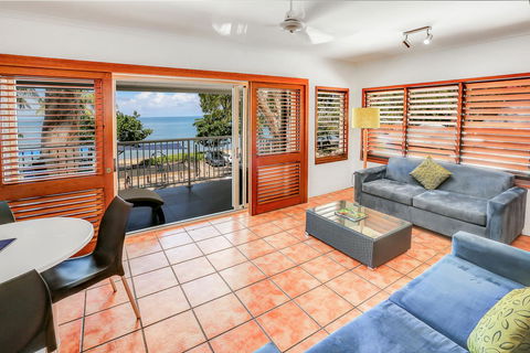 Paradise On The Beach Resort - Tourism Cairns 12