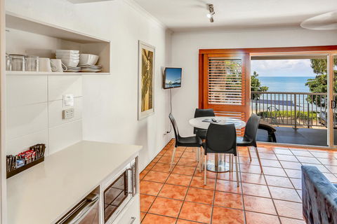 Paradise On The Beach Resort - Tourism Cairns 13