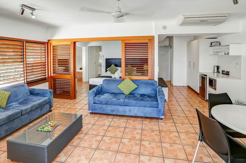 Paradise On The Beach Resort - Tourism Cairns 15