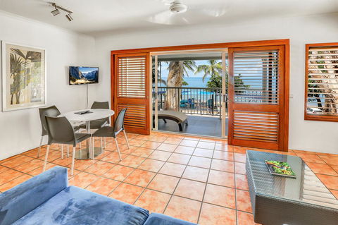 Paradise On The Beach Resort - Tourism Cairns 8