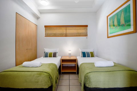 Rolling Surf Resort - Tourism Cairns 23