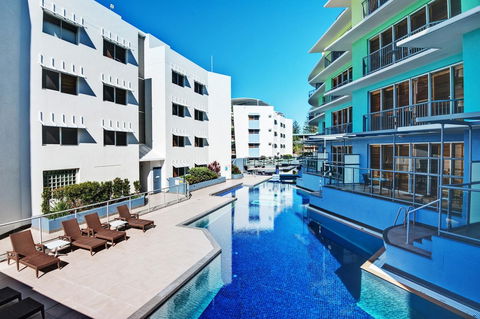 Rolling Surf Resort - Tourism Cairns 35