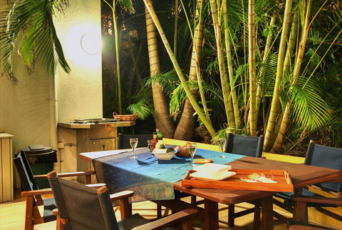 Rolling Surf Resort - Tourism Cairns 33