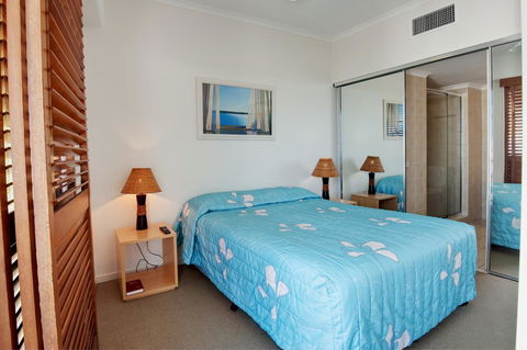 Rolling Surf Resort - Tourism Cairns 44