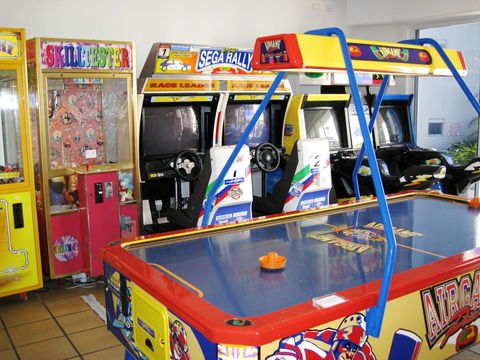 Rolling Surf Resort - Tourism Cairns 34