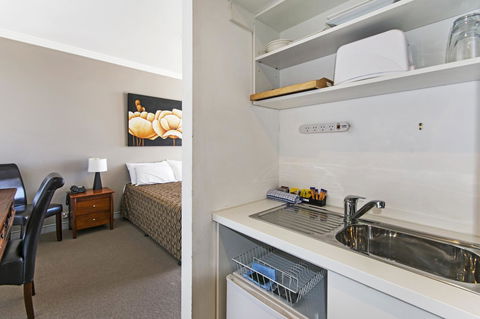 Redvue Holiday Apartments - Tourism Cairns 25