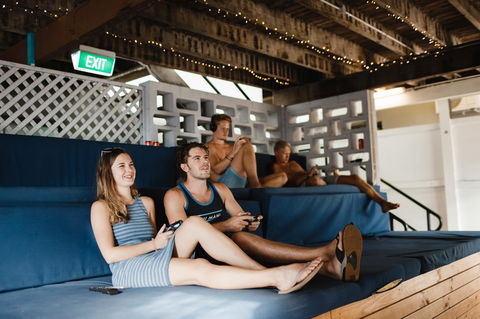 Mad Monkey Central - Tourism Cairns 37