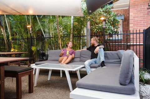 Mad Monkey Central - Tourism Cairns 8