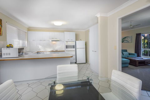 The Beach Motel Hervey Bay - Tourism Cairns 25