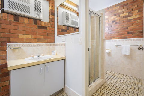 The Beach Motel Hervey Bay - Tourism Cairns 42