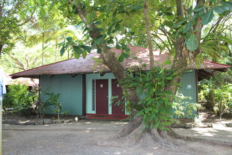 PK\'s Jungle Village - Tourism Cairns 8