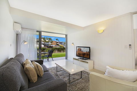 Jacaranda Noosa - Tourism Cairns 27