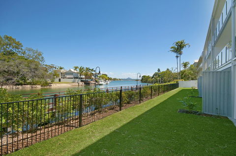 Jacaranda Noosa - Tourism Cairns 25