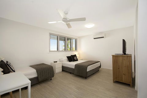Jacaranda Noosa - Tourism Cairns 29