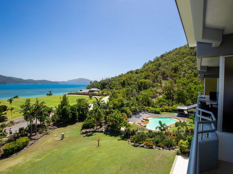 Beach Lodges - Tourism Cairns 6