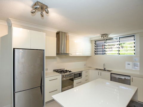 Beach Lodges - Tourism Cairns 21