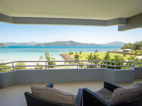 Beach Lodges - Tourism Cairns 7