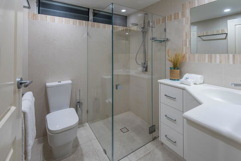 Beach Lodges - Tourism Cairns 41