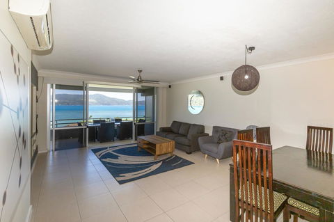 Beach Lodges - Tourism Cairns 2
