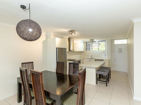 Beach Lodges - Tourism Cairns 22
