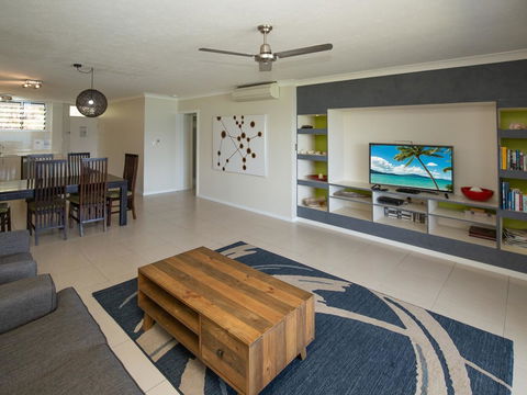 Beach Lodges - Tourism Cairns 13