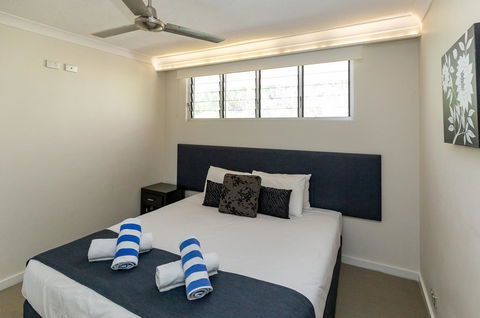 Beach Lodges - Tourism Cairns 11