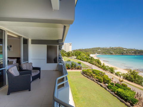 Beach Lodges - Tourism Cairns 5