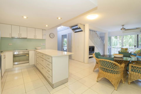 The White House Port Douglas - Tourism Cairns 23