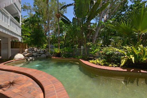 The White House Port Douglas - Tourism Cairns 17