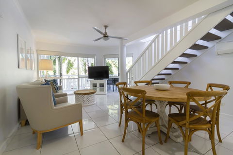 The White House Port Douglas - Tourism Cairns 7