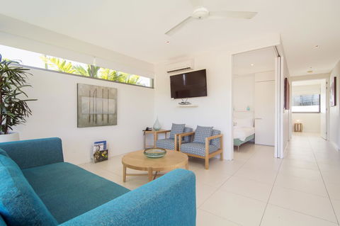Pool Resort Port Douglas - Tourism Cairns 12