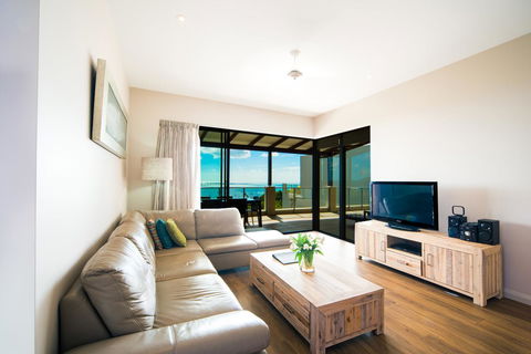 Whitsunday Reflections - Tourism Cairns 12