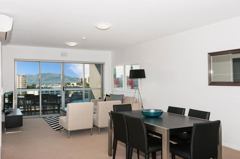 Allure Hotel & Apartments - Tourism Cairns 40