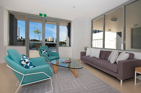 Allure Hotel & Apartments - Tourism Cairns 15