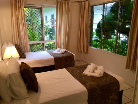 The Port Douglas Queenslander - Tourism Cairns 2