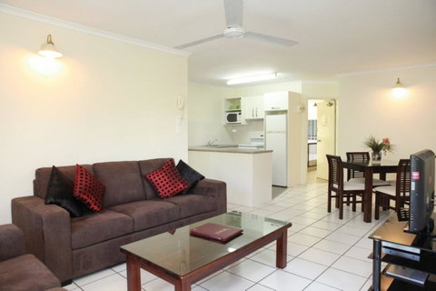 The Port Douglas Queenslander - Tourism Cairns 32