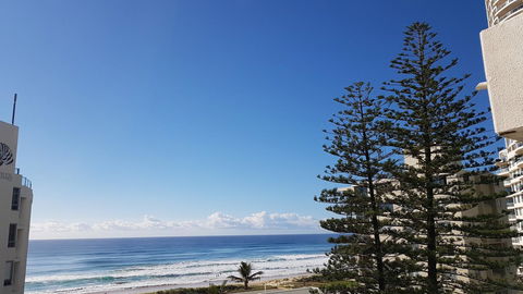 Surfers Chalet - Tourism Cairns 21