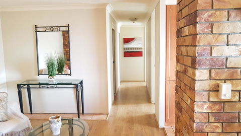Surfers Chalet - Tourism Cairns 22