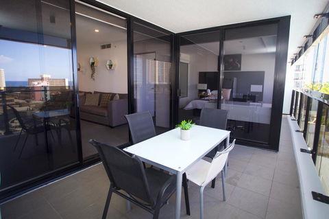Circle Luxury Holidays - Tourism Cairns 3